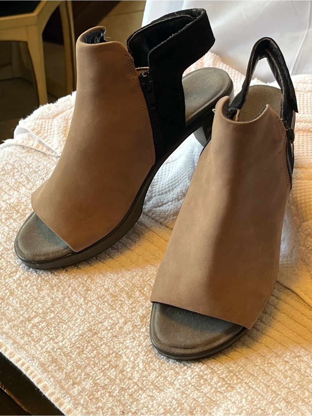 Naot Women’s Open-Toe NubuckSlingback Sandals in Brown Size 36/6